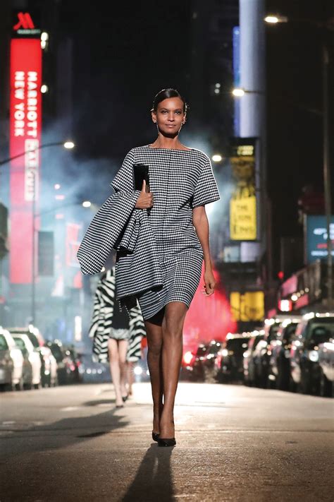 michael kors kollektion 2021|michael kors fall 2021.